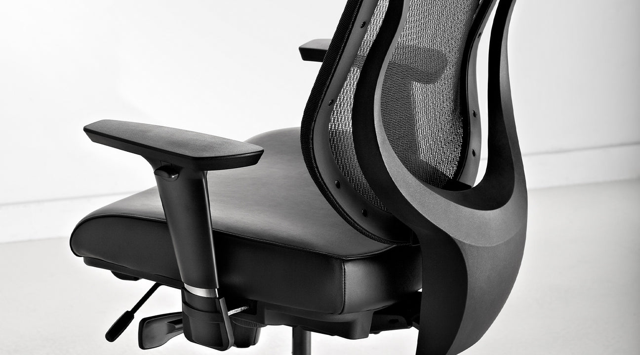 Un modèle de chaise de bureau à Montréal