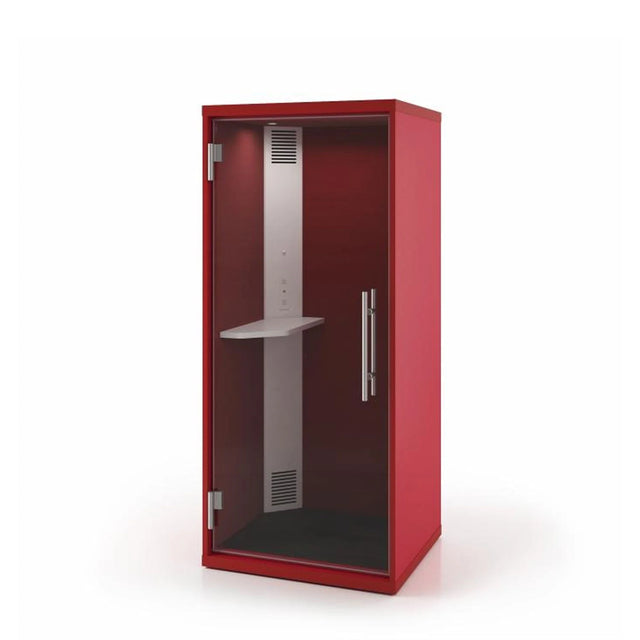 Cabine acoustique OneZone rouge avec intérieur assorti et tablette blanche, vue studio