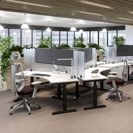 Exemple d'aménagement avec table en coin 120° - upCentric 3L