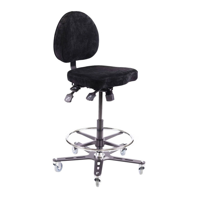 Chaise haute Synetik TF180 Soudure à revêtement noir, avec dossier, anneau repose-pieds et base à cinq roulettes.