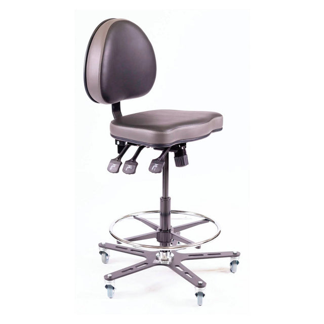 Chaise haute Synetik TF180 en vinyle noir et gris, avec dossier, anneau repose-pieds et base à cinq roulettes.