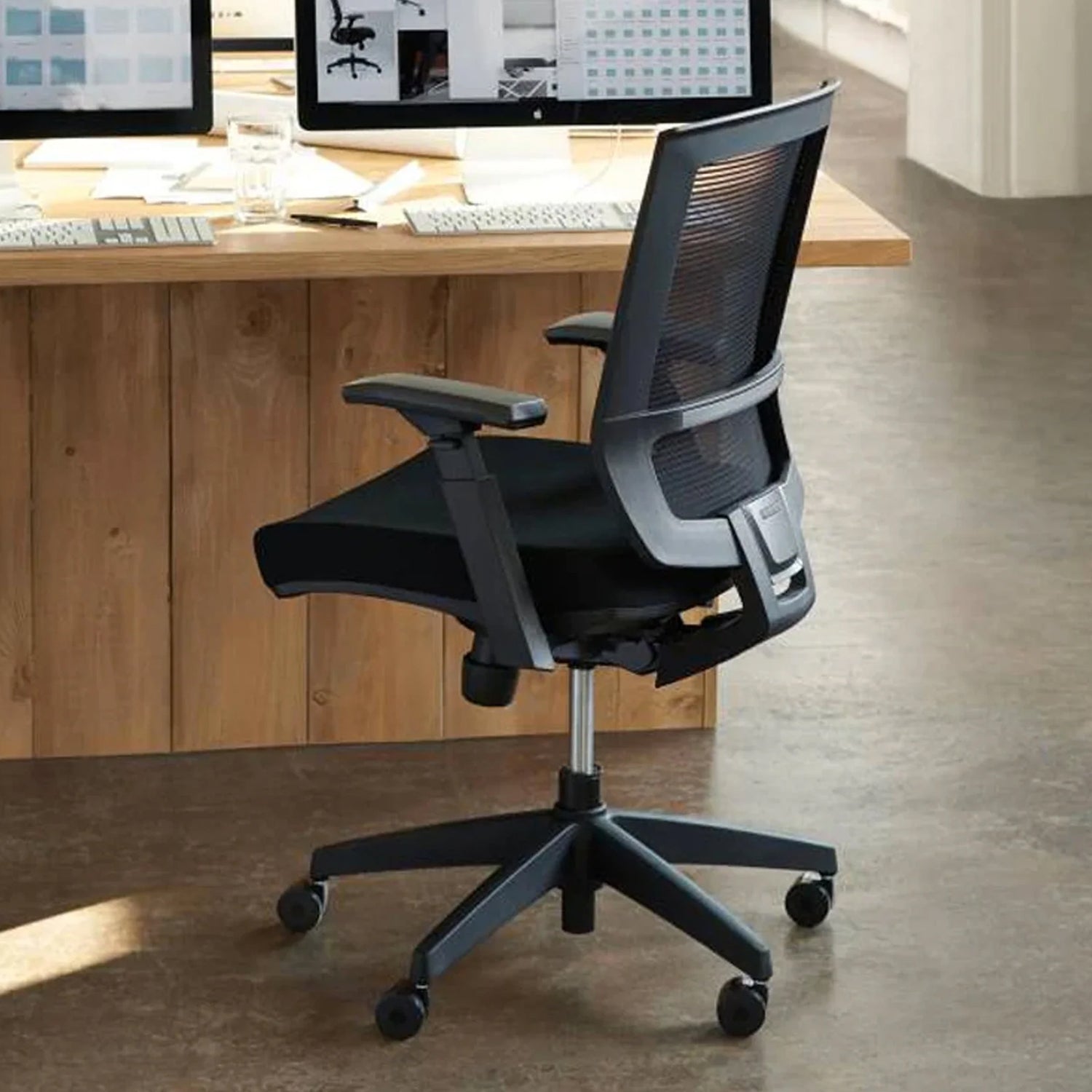 Ergonomic office chair - Entail Series
