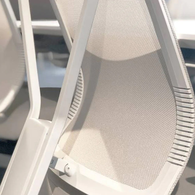 Chaise de bureau dossier moyen, bâti blanc Levo