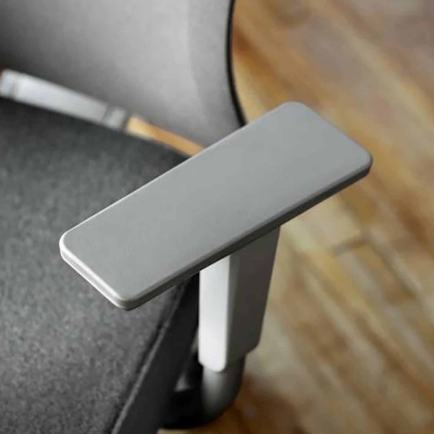 Chaise de bureau dossier moyen, bâti gris Levo