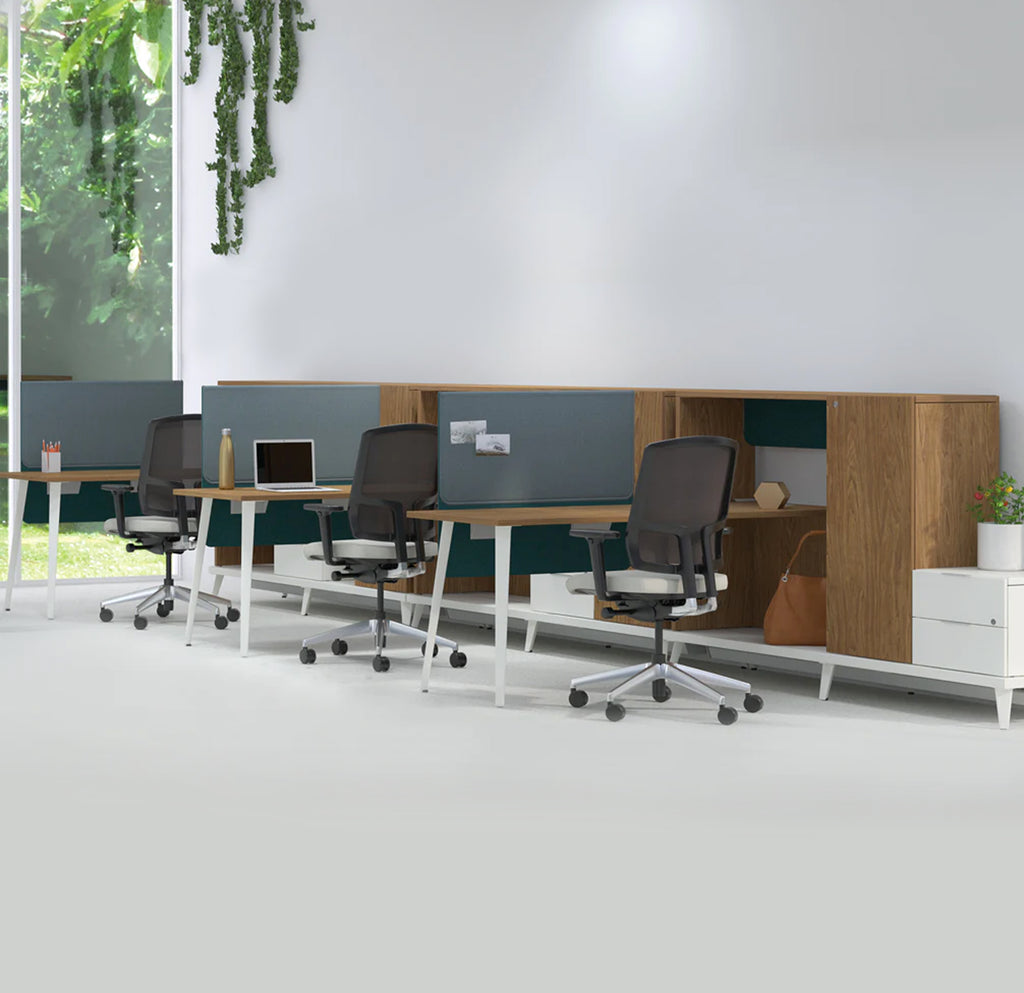 Ensemble de 3 postes de travail en L avec rangements et plates-formes électrifiées - Série Stad