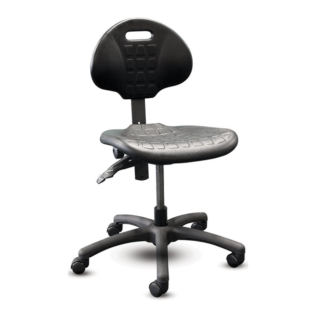 Chaise Shoptech 2600-14 en polyuréthane noir, vue de face en biais, sans accoudoirs et sur roulettes
